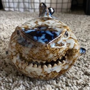 Glass shark tea light candle holder